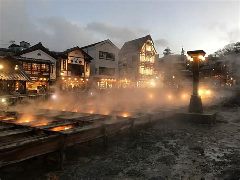 草津温泉 夜の楽しみ ～星の下で語る湯けむり物語～