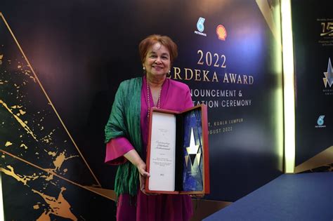 The Merdeka Award for Outstanding Contribution to the People: A Celebration of Legacy and Inspiration through Tan Sri Lee Lam Thye's Enduring Social Impact