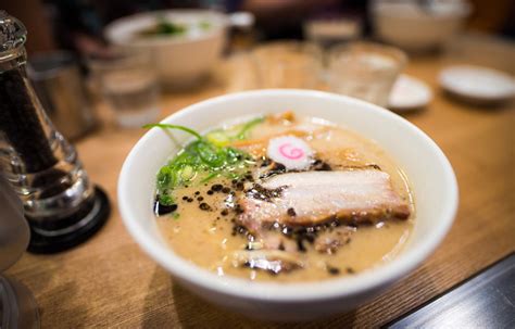 横浜 ご飯 安い そして 謎のラーメン屋